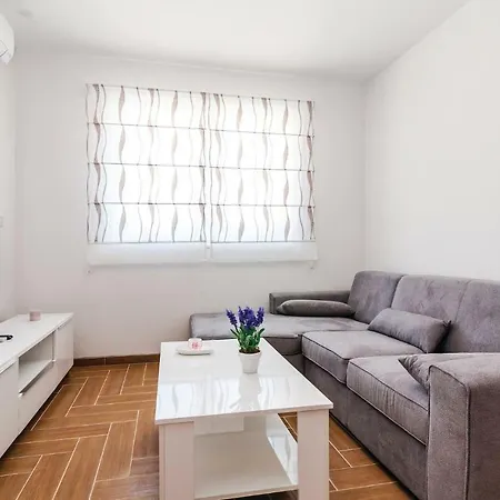 Two-bedroom In Apartment *