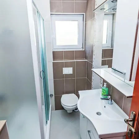 Two-bedroom In Apartament Pakoštane